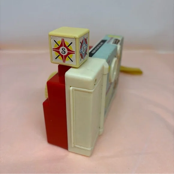 Fisher-Price Red Toy Camera with Yellow Lens and Strap - Picture 4 of 16